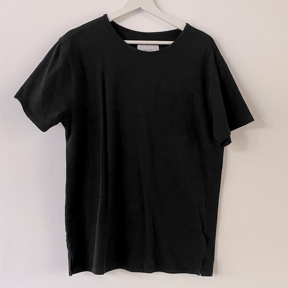 PASSPORT - Black tee